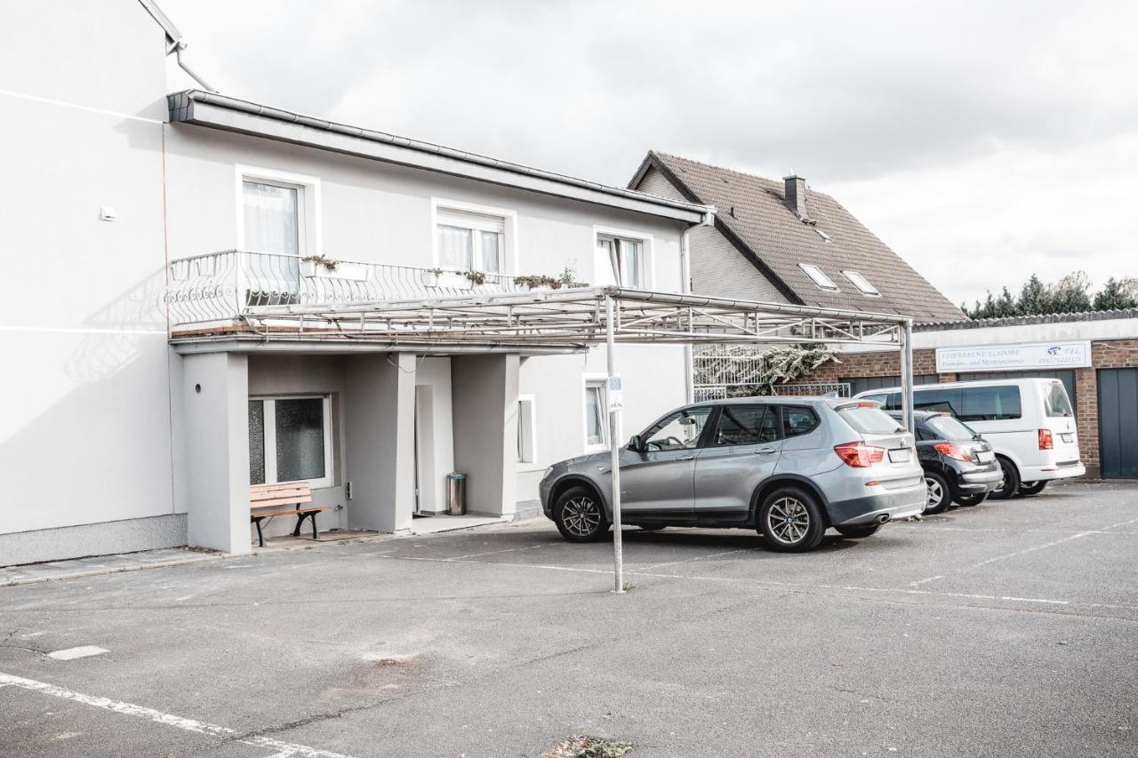 Feierabend Elsdorf Hostel Exterior photo
